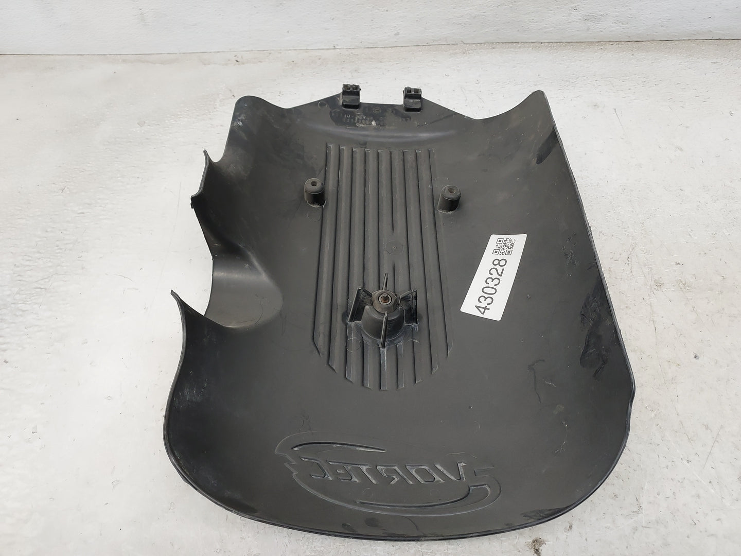 2006 Chevrolet Silverado 2500 Engine Cover 430328 - Oemusedautoparts1.com