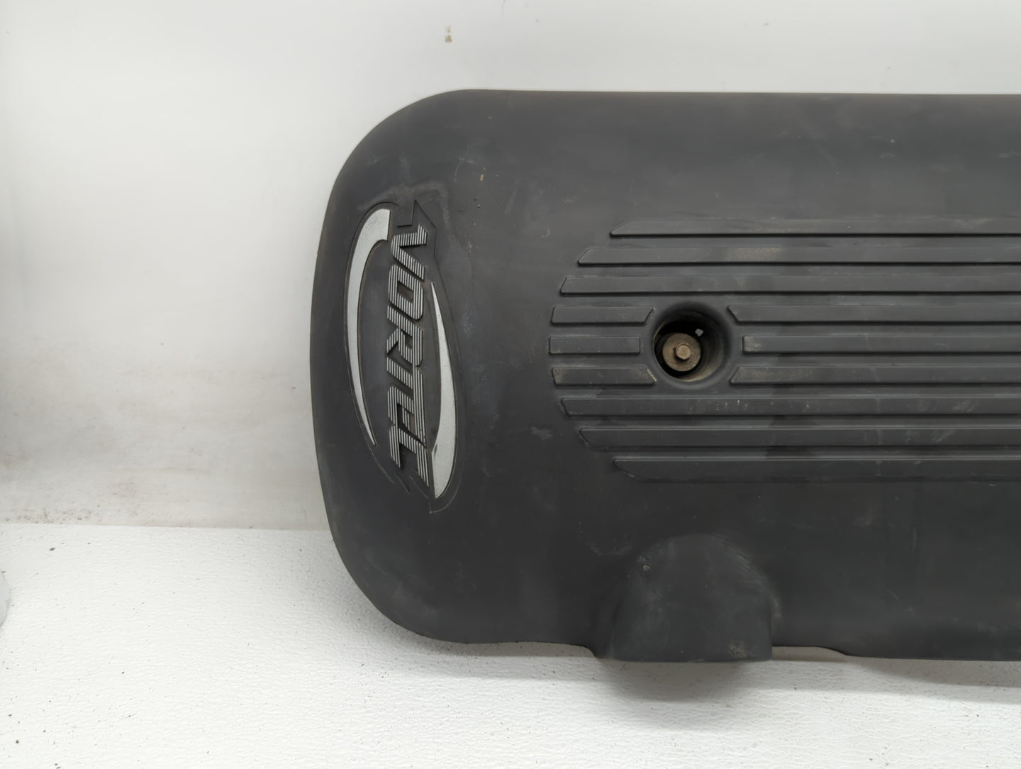 2006 Chevrolet Silverado 2500 Engine Cover - Oemusedautoparts1.com