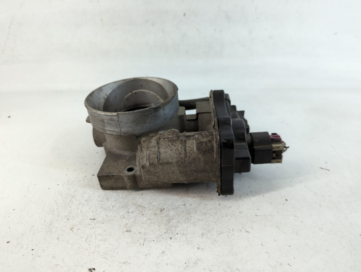 2003-2004 Chevrolet Silverado 2500 Throttle Body P/N:1257080 Fits Fits 2003 2004 2005 2006 2007 OEM Used Auto Parts - Oemuse