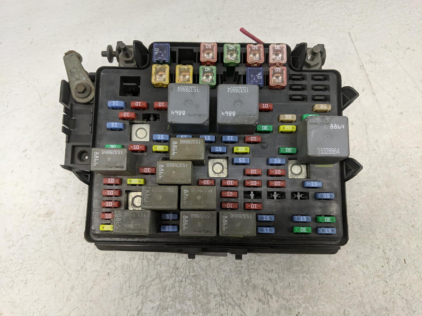 2003-2006 Chevrolet Suburban 1500 Fusebox Fuse Box Panel Relay Module Fits Fits 2003 2004 2005 2006 OEM Used Auto Parts - Oe