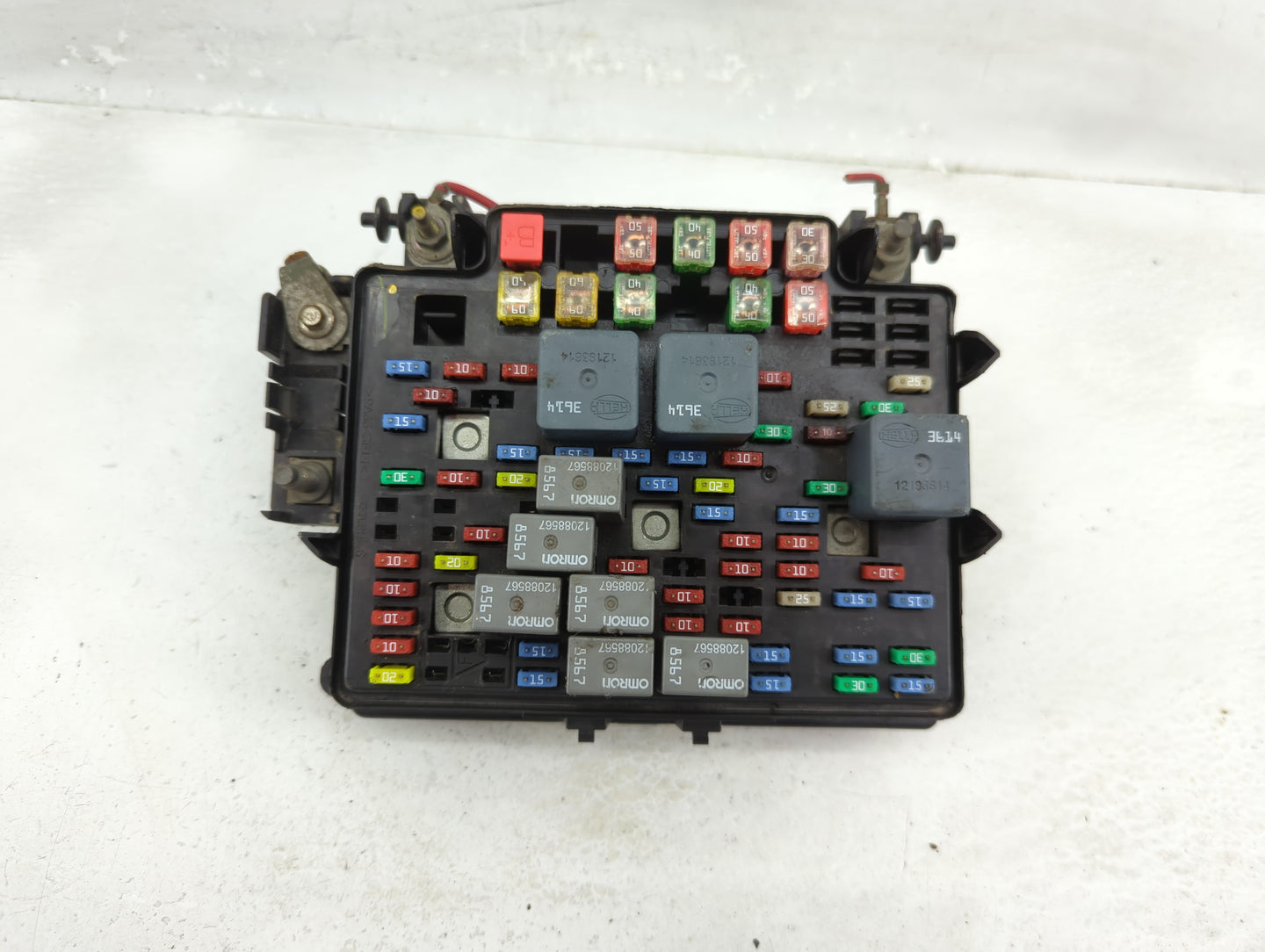 2003-2006 Chevrolet Suburban 1500 Fusebox Fuse Box Panel Relay Module P/N:15177119-01 Fits Fits 2003 2004 2005 2006 OEM Used