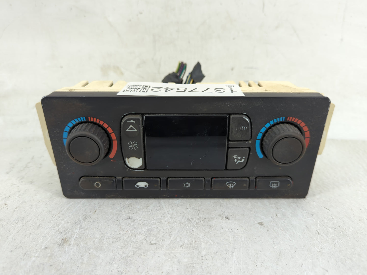 2005-2006 Chevrolet Suburban 1500 Climate Control Module Temperature AC/Heater Replacement P/N:10367041 Fits Fits 2005 2006 
