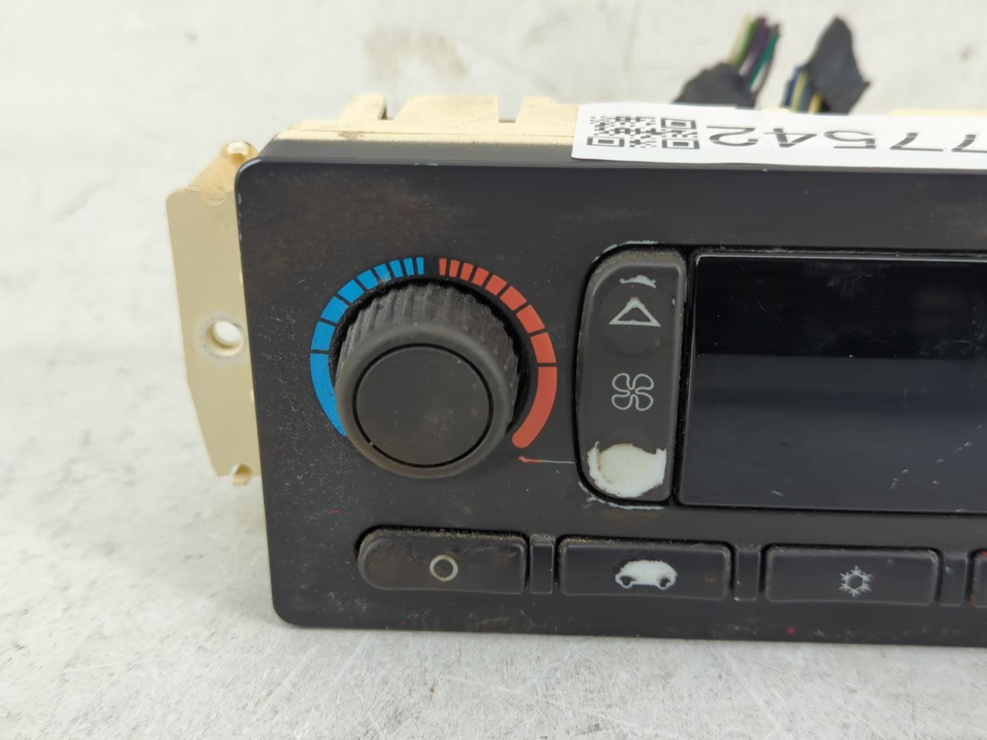 2005-2006 Chevrolet Suburban 1500 Climate Control Module Temperature AC/Heater Replacement P/N:10367041 Fits Fits 2005 2006 