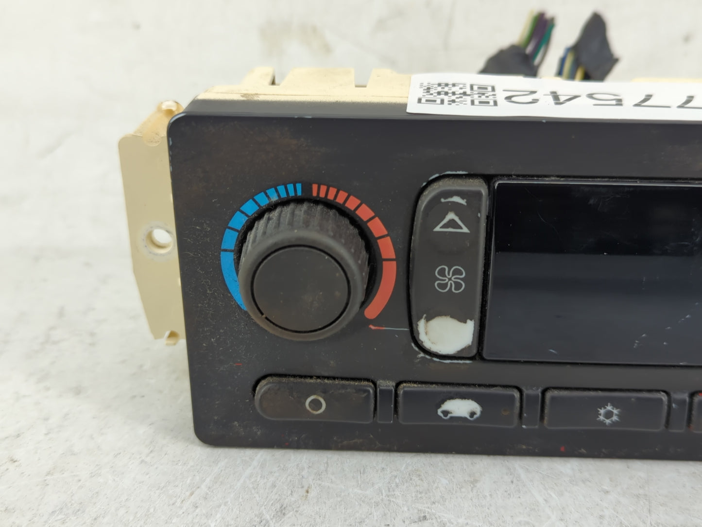 2005-2006 Chevrolet Suburban 1500 Climate Control Module Temperature AC/Heater Replacement P/N:10367041 Fits Fits 2005 2006 