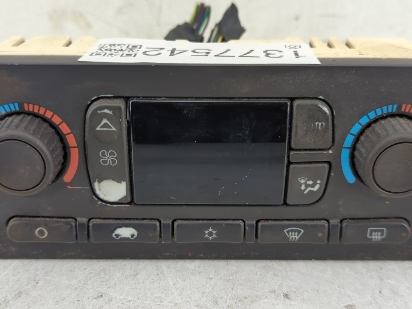 2005-2006 Chevrolet Suburban 1500 Climate Control Module Temperature AC/Heater Replacement P/N:10367041 Fits Fits 2005 2006 