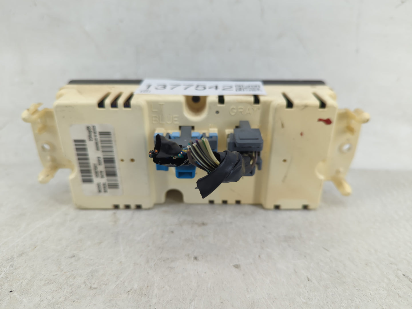2005-2006 Chevrolet Suburban 1500 Climate Control Module Temperature AC/Heater Replacement P/N:10367041 Fits Fits 2005 2006 