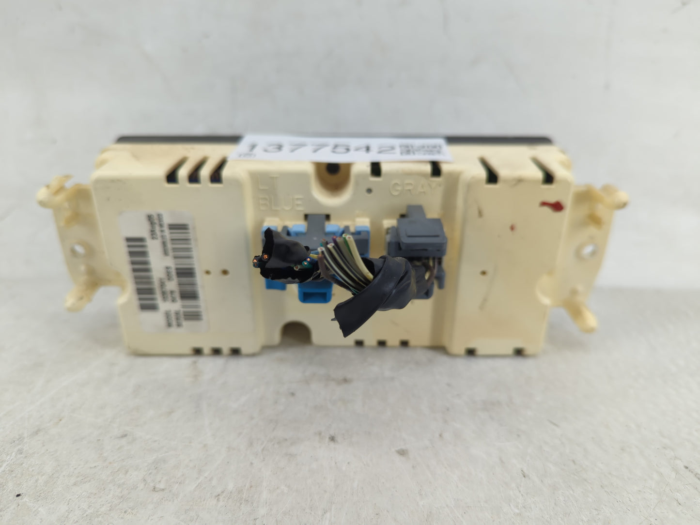 2005-2006 Chevrolet Suburban 1500 Climate Control Module Temperature AC/Heater Replacement P/N:10367041 Fits Fits 2005 2006 