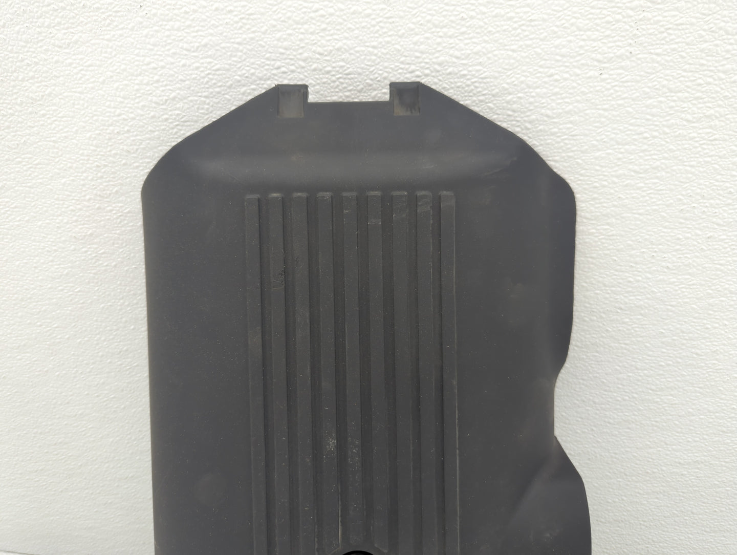 2006 Chevrolet Suburban 1500 Engine Cover - Oemusedautoparts1.com