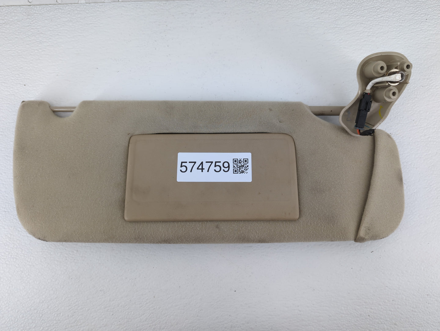 2006 Chevrolet Suburban 1500 Sun Visor Shade Replacement Passenger Right Mirror Fits OEM Used Auto Parts - Oemusedautoparts1