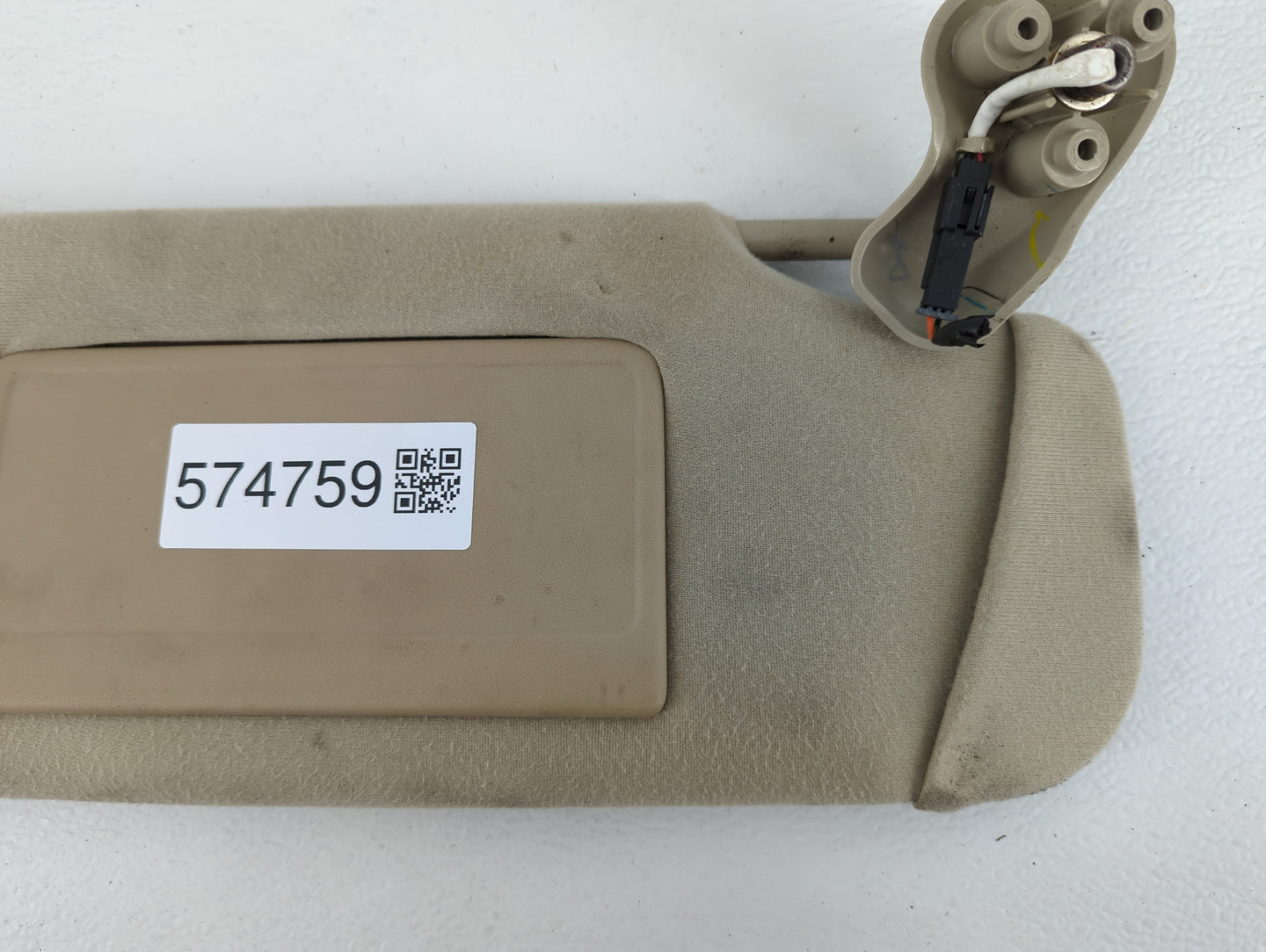 2006 Chevrolet Suburban 1500 Sun Visor Shade Replacement Passenger Right Mirror Fits OEM Used Auto Parts - Oemusedautoparts1