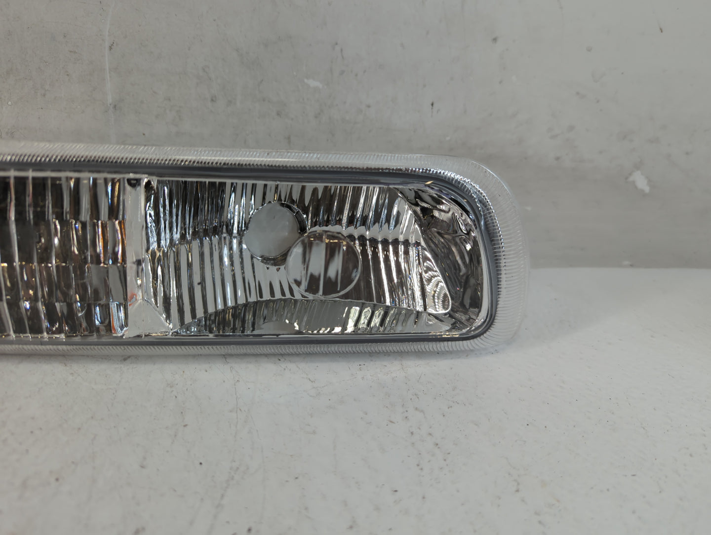 2000 Chevrolet Suburban 2500 Driver Left Oem Head Light Headlight Lamp - Oemusedautoparts1.com