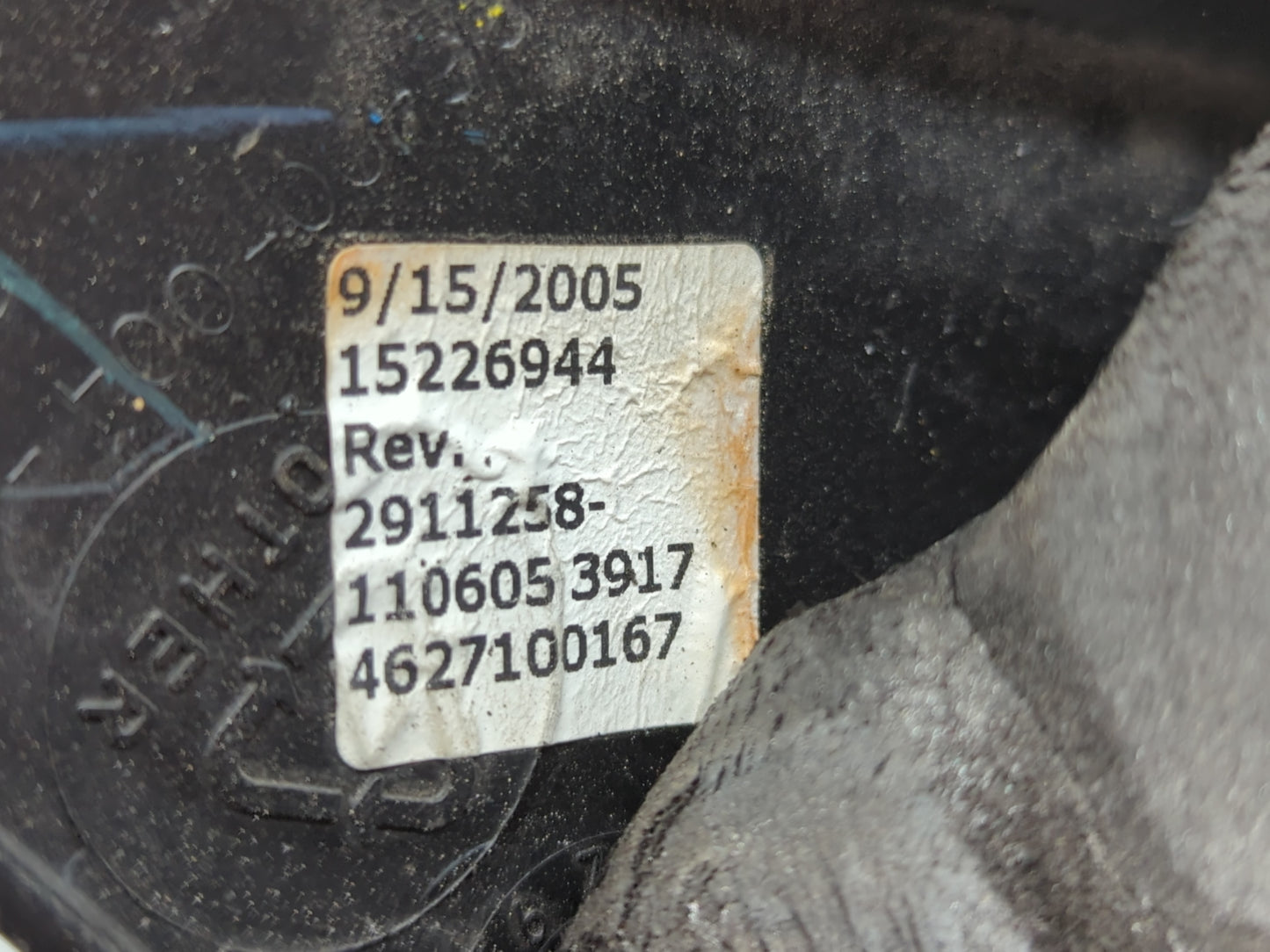 2003-2006 Chevrolet Tahoe Driver Side View Mirror - Left Door Mirror OEM Used - Oemusedautoparts1.com