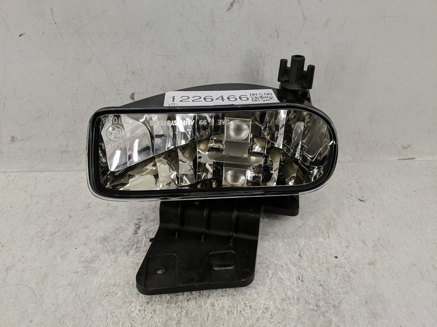 2002-2006 Chevrolet Tahoe Passenger Right Oem Front Light Lamp - Oemusedautoparts1.com