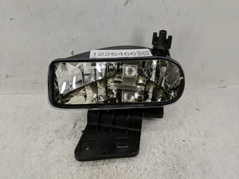 compare product 2002-2006 Chevrolet Tahoe Passenger Right Oem Front Light Lamp