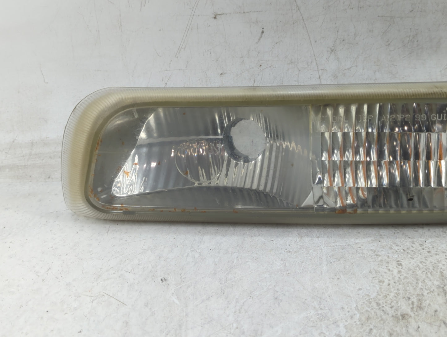 2000-2006 Chevrolet Tahoe Driver Left Oem Front Light Lamp - Oemusedautoparts1.com