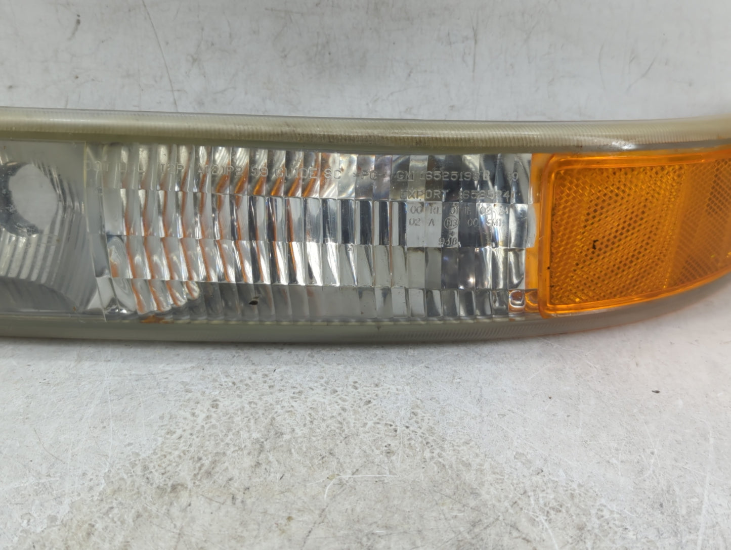 2000-2006 Chevrolet Tahoe Driver Left Oem Front Light Lamp - Oemusedautoparts1.com