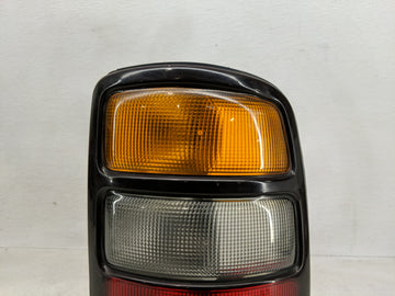 2004-2006 Chevrolet Tahoe Tail Light Assembly Passenger Right OEM P/N:16525376 A Fits Fits 2004 2005 2006 OEM Used Auto Parts