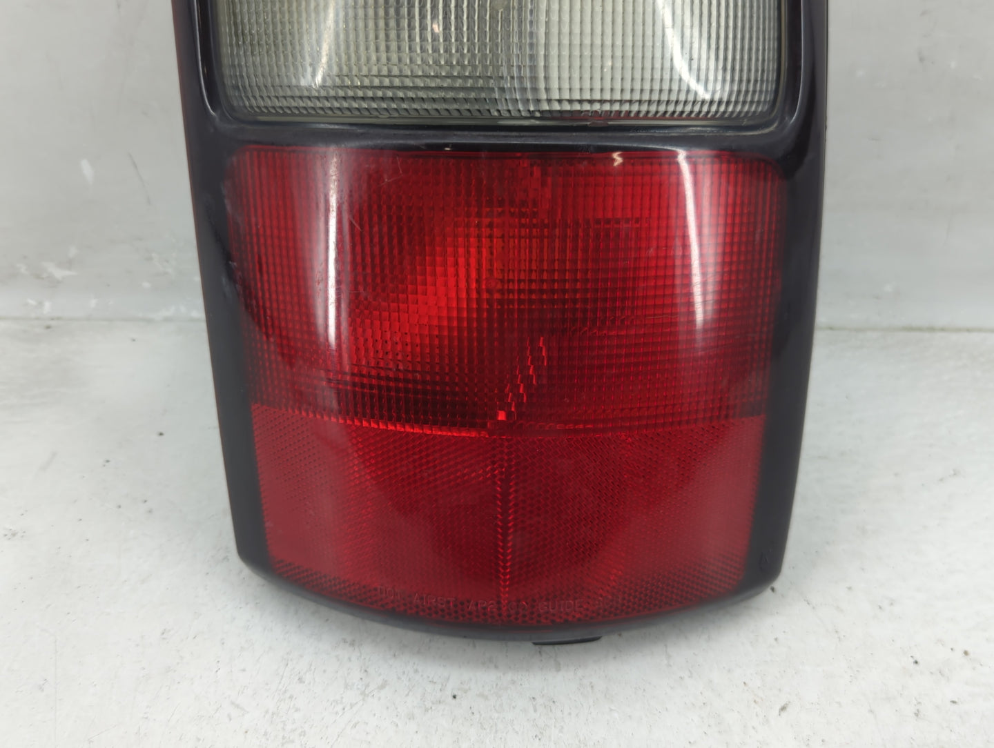 2004-2006 Chevrolet Tahoe Tail Light Assembly Passenger Right OEM P/N:16525376 A Fits Fits 2004 2005 2006 OEM Used Auto Part