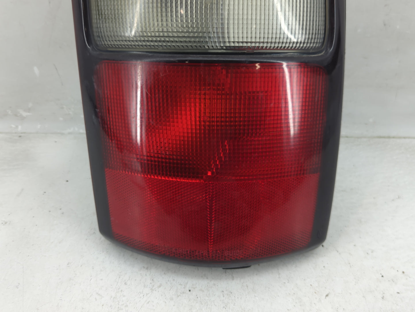 2004-2006 Chevrolet Tahoe Tail Light Assembly Passenger Right OEM P/N:16525376 A Fits Fits 2004 2005 2006 OEM Used Auto Part