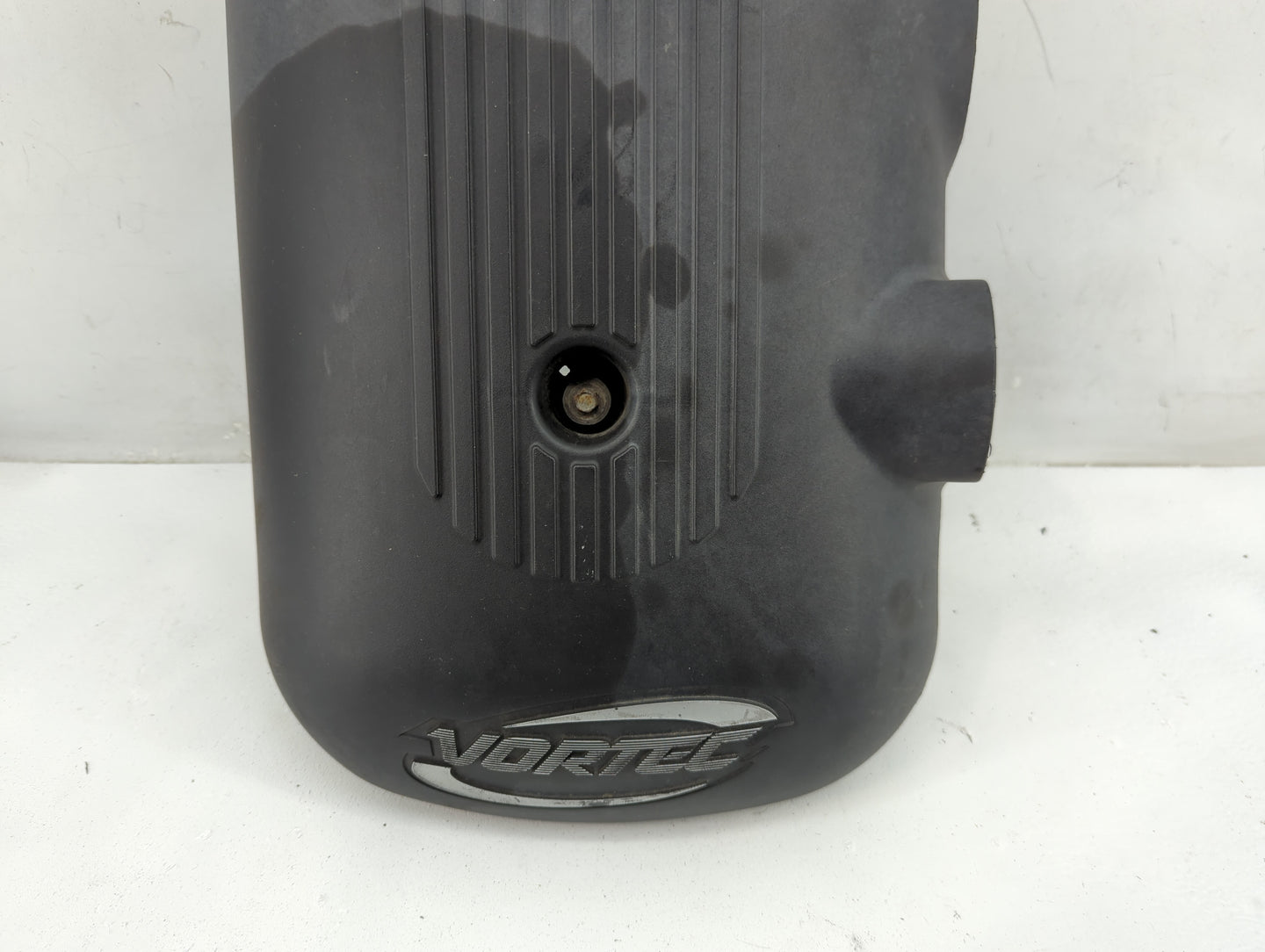 2006 Chevrolet Tahoe Engine Cover - Oemusedautoparts1.com