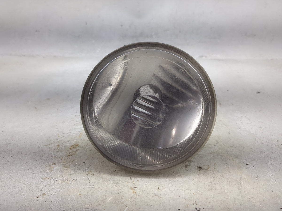2002-2006 Chevrolet Tahoe Passenger Right Oem Fog Light Lamp Black - Oemusedautoparts1.com