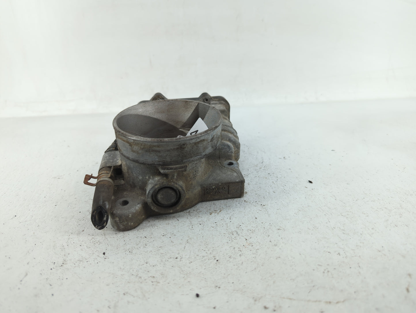 2003-2006 Chevrolet Tahoe Throttle Body P/N:1257080 Fits Fits 2003 2004 2005 2006 2007 OEM Used Auto Parts - Oemusedautopart