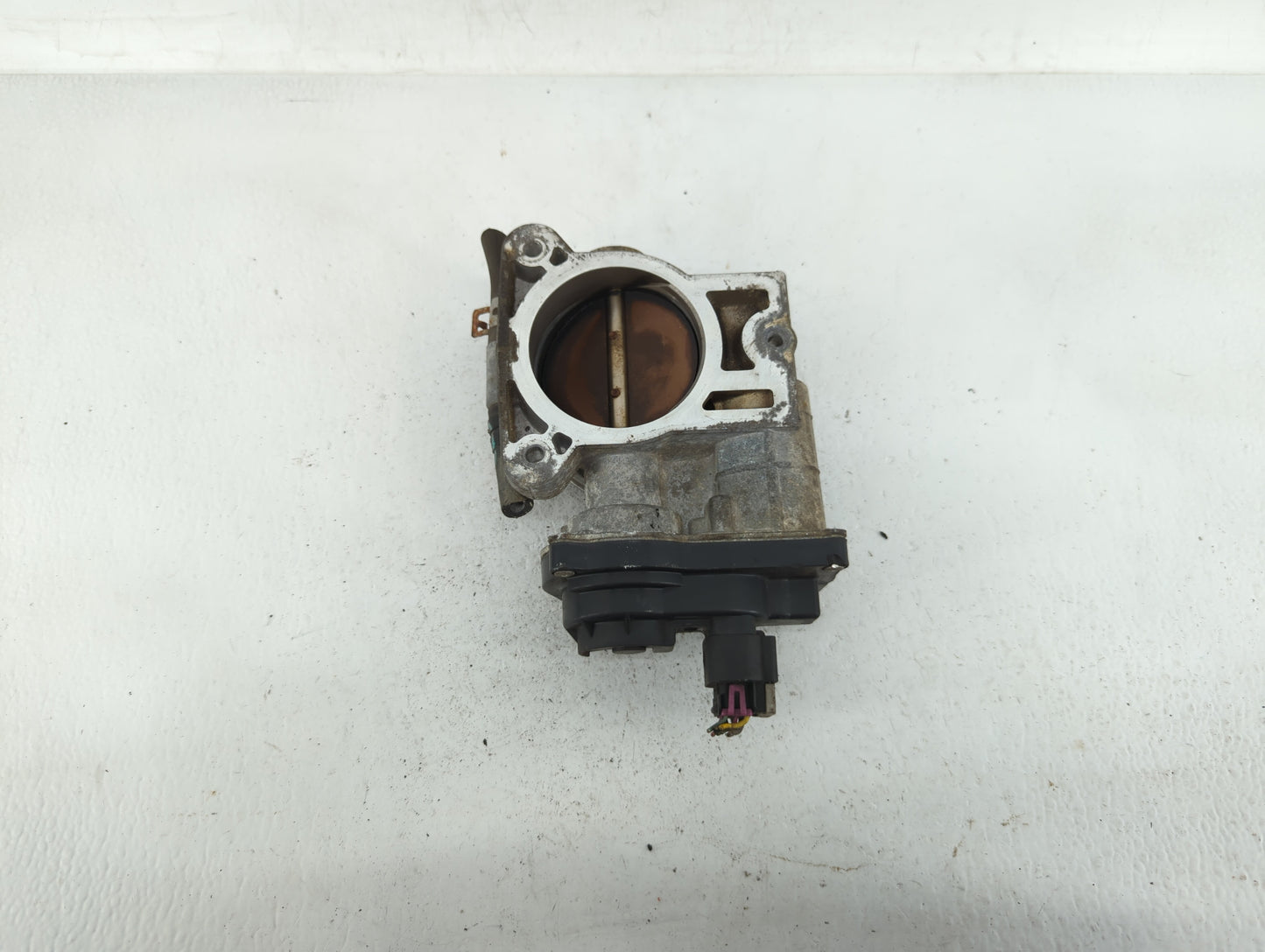 2003-2006 Chevrolet Tahoe Throttle Body P/N:1257080 Fits Fits 2003 2004 2005 2006 2007 OEM Used Auto Parts - Oemusedautopart