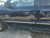 2000-2006 Chevrolet Tahoe Driver Front Door Oem - Oemusedautoparts1.com