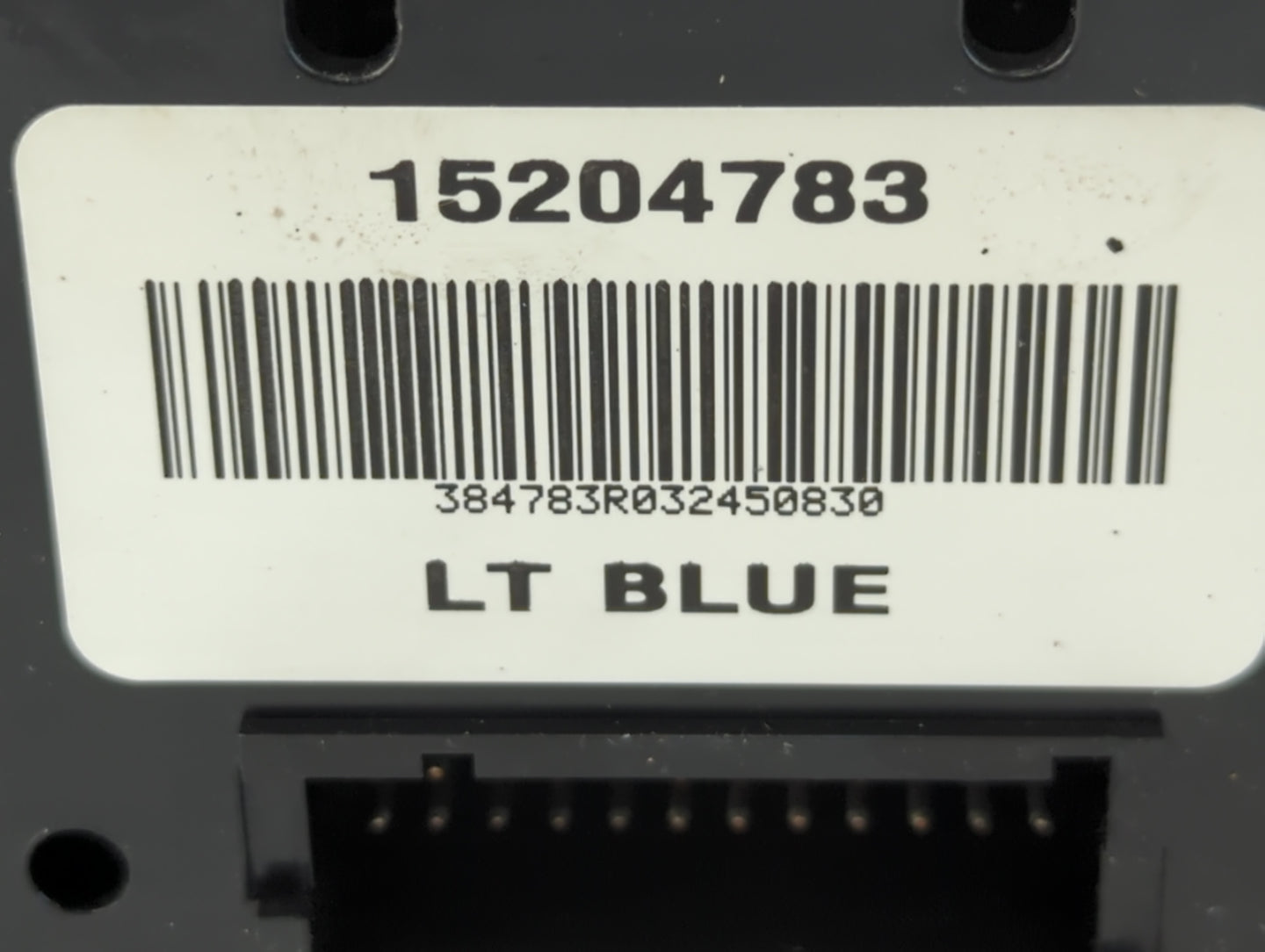 2003-2006 Chevrolet Tahoe Radio Control Panel - Oemusedautoparts1.com