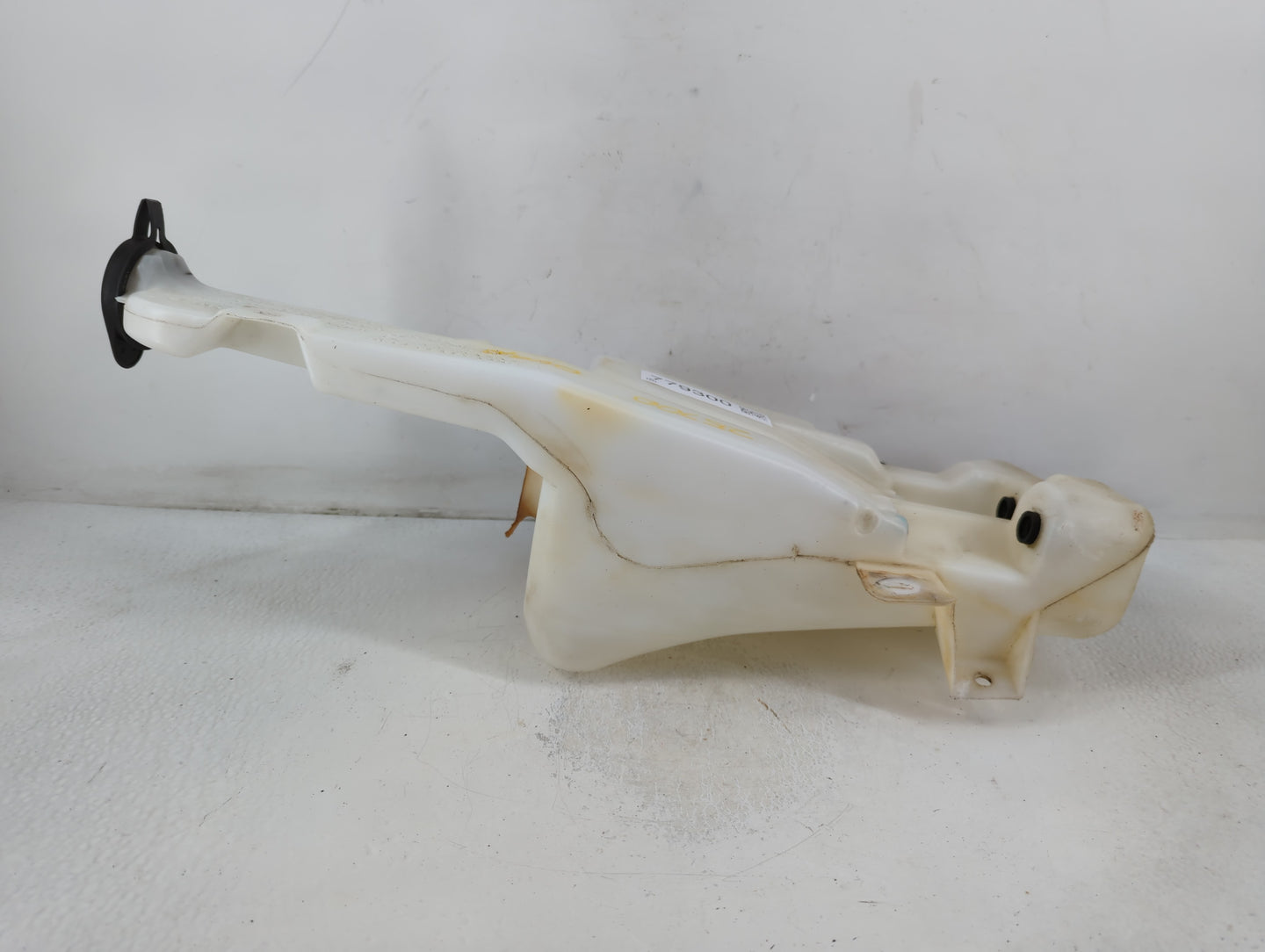 2006-2006 Chevrolet Tahoe Windshield Washer Fluid Reservoir Bottle Oem - Oemusedautoparts1.com