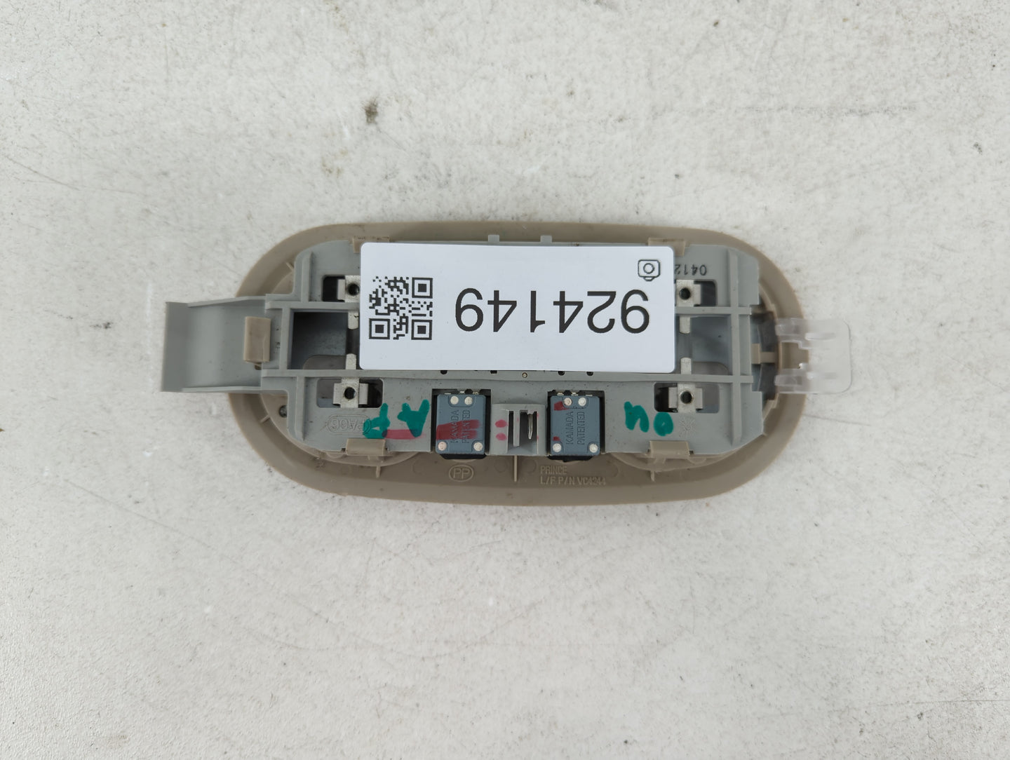 2006 Chevrolet Tahoe Overhead Roof Console - Oemusedautoparts1.com