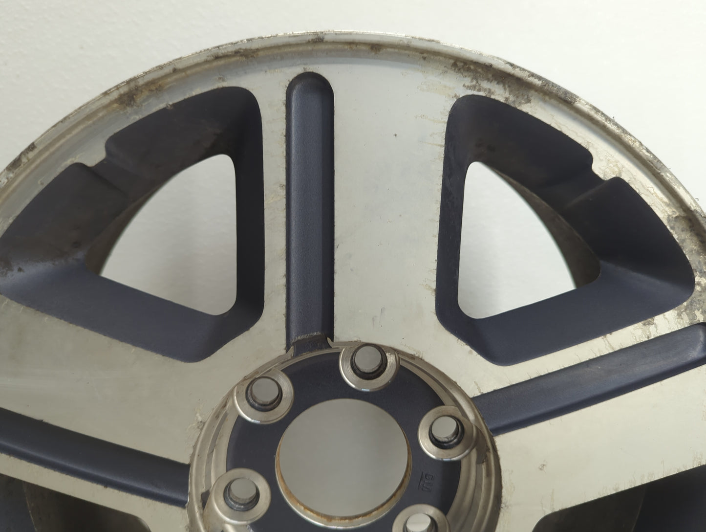 2004-2009 Chevrolet Trailblazer Oem Wheel Rim 1073842 - Oemusedautoparts1.com