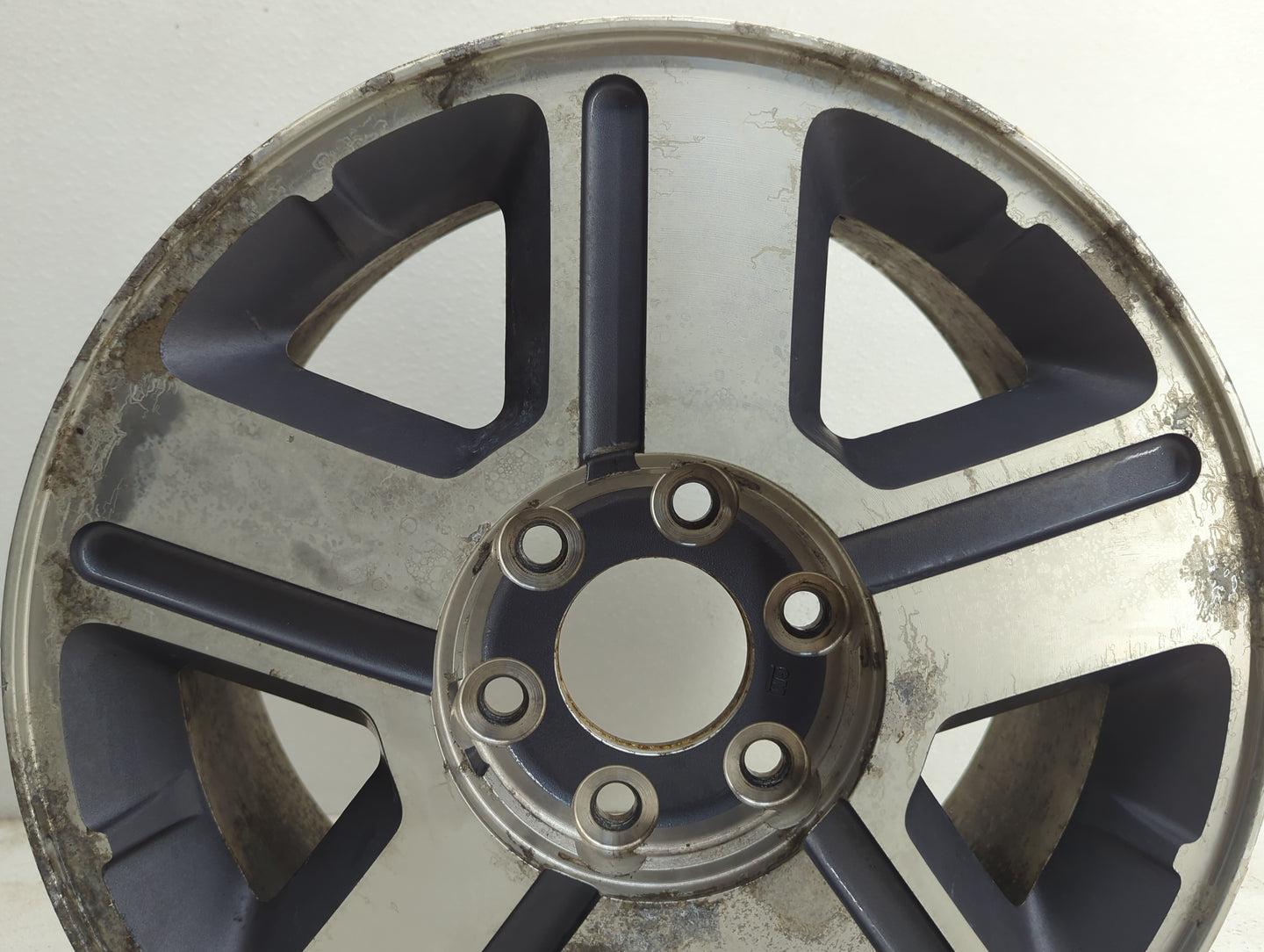 2004-2009 Chevrolet Trailblazer Oem Wheel Rim 1073844 - Oemusedautoparts1.com