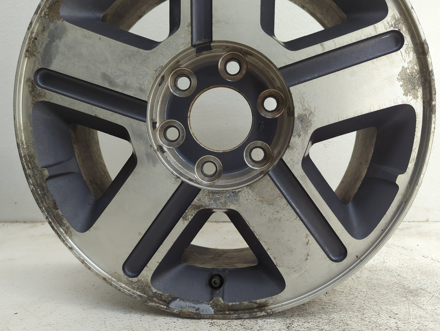 2004-2009 Chevrolet Trailblazer Oem Wheel Rim 1073844 - Oemusedautoparts1.com
