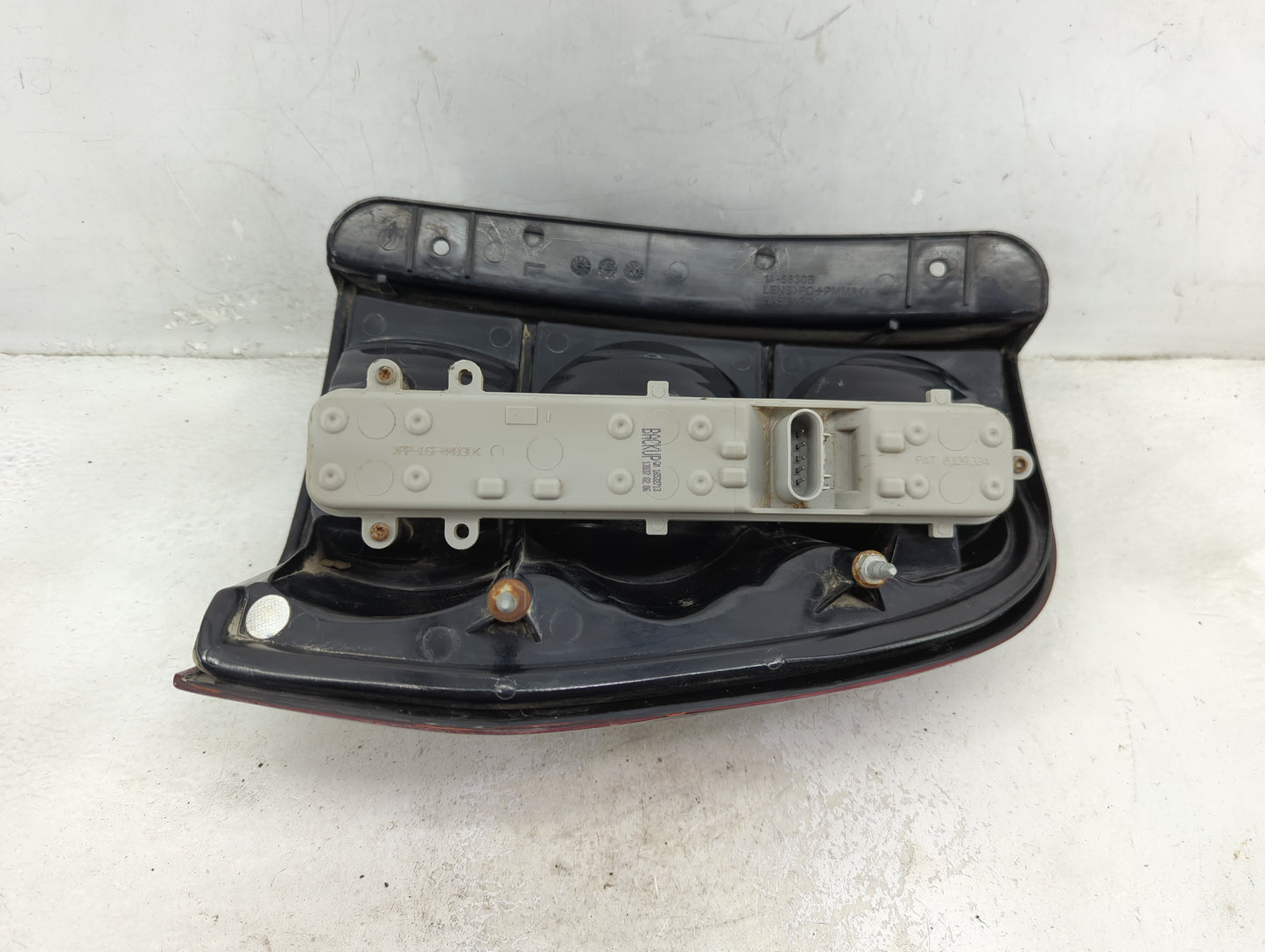 2002-2009 Chevrolet Trailblazer Tail Light Assembly Driver Left OEM P/N:16532713 Fits Fits 2002 2003 2004 2005 2006 2007 200