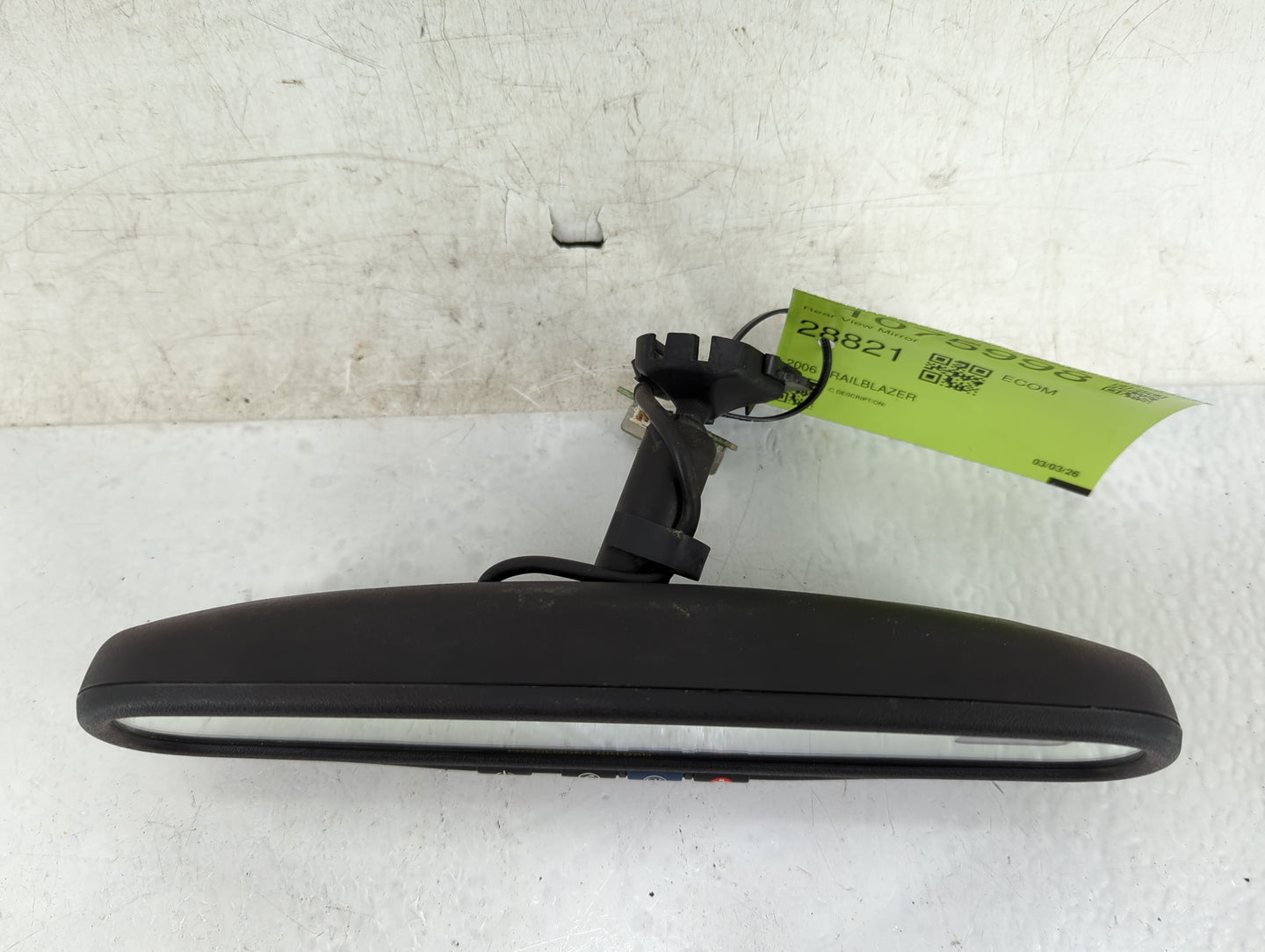 2006 Chevrolet Trailblazer Interior Rear View Mirror Replacement OEM Fits OEM Used Auto Parts - Oemusedautoparts1.com