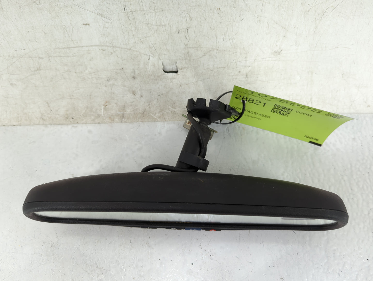 2006 Chevrolet Trailblazer Interior Rear View Mirror Replacement OEM Fits OEM Used Auto Parts - Oemusedautoparts1.com