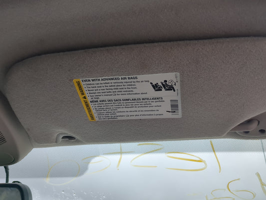 2005-2007 Chevrolet Trailblazer Sun Visor Shade Replacement Passenger Right Mirror Fits Fits 2005 2006 2007 OEM Used Auto Pa