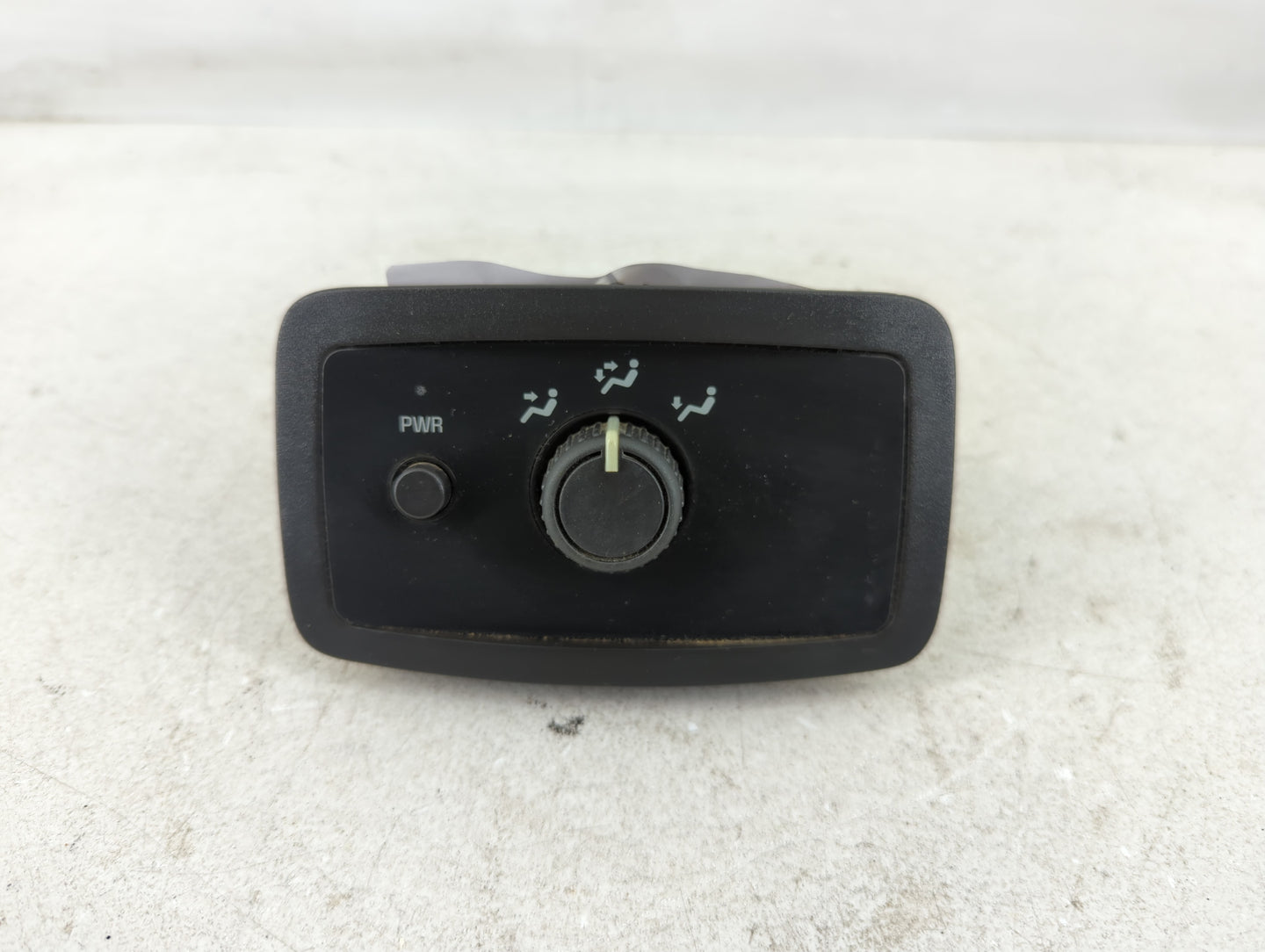 2002-2009 Chevrolet Trailblazer Climate Control Module Temperature AC/Heater Replacement P/N:15095235 Fits OEM Used Auto Par