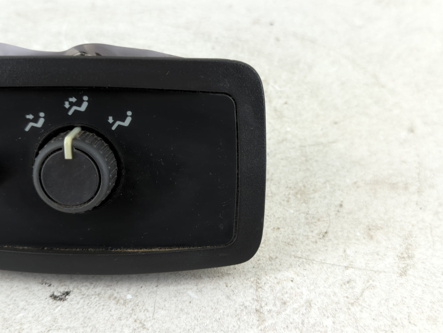 2002-2009 Chevrolet Trailblazer Climate Control Module Temperature AC/Heater Replacement P/N:15095235 Fits OEM Used Auto Par