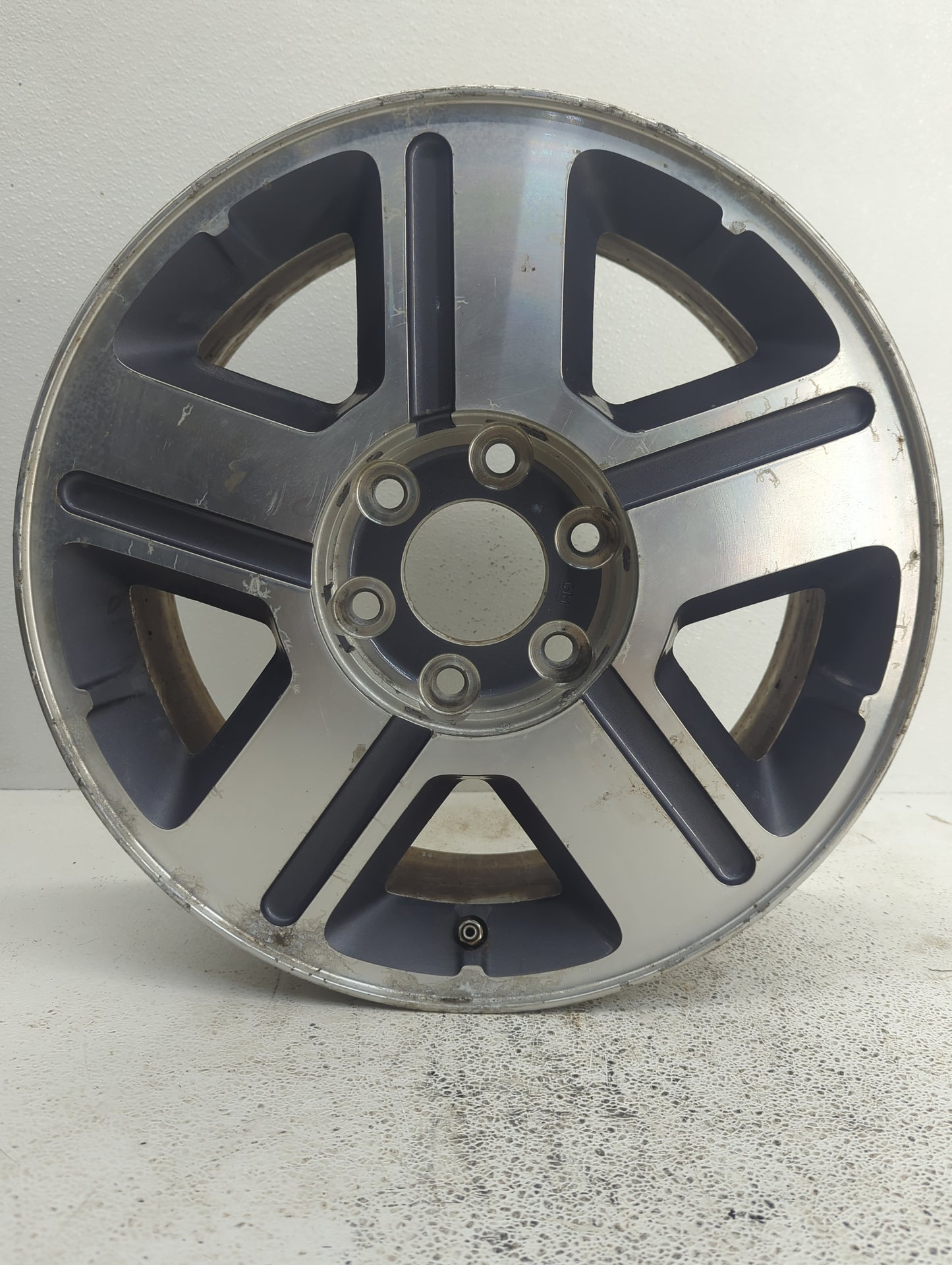 2004-2009 Chevrolet Trailblazer Oem Wheel Rim 1092333 - Oemusedautoparts1.com