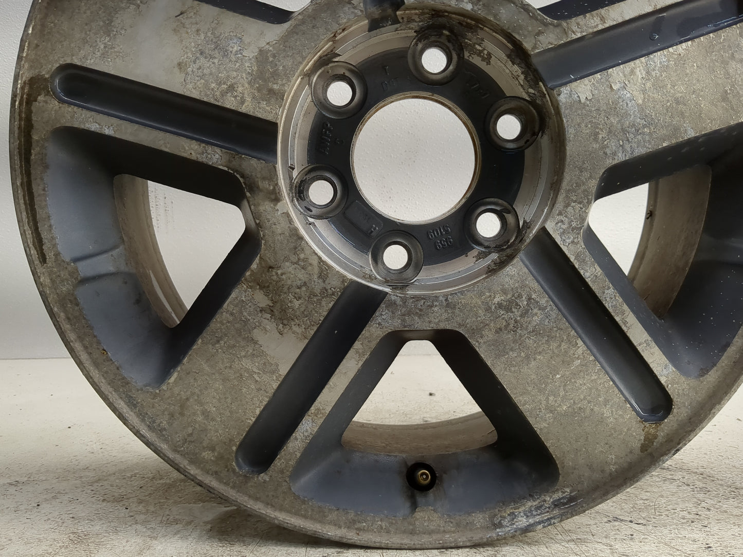 2004-2008 Chevrolet Trailblazer Oem Wheel Rim 1247783 - Oemusedautoparts1.com