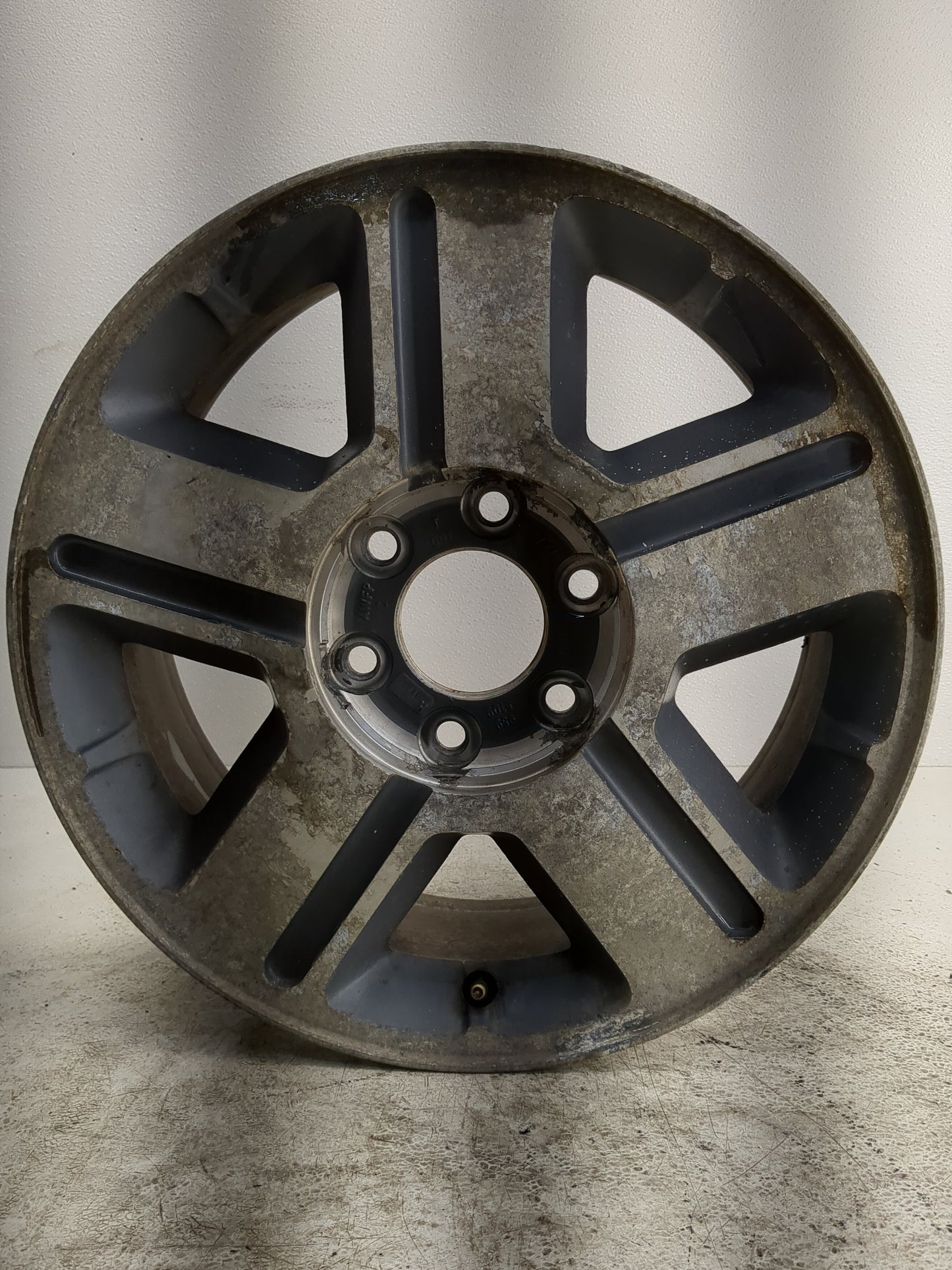 2004-2008 Chevrolet Trailblazer Oem Wheel Rim 1247783 - Oemusedautoparts1.com