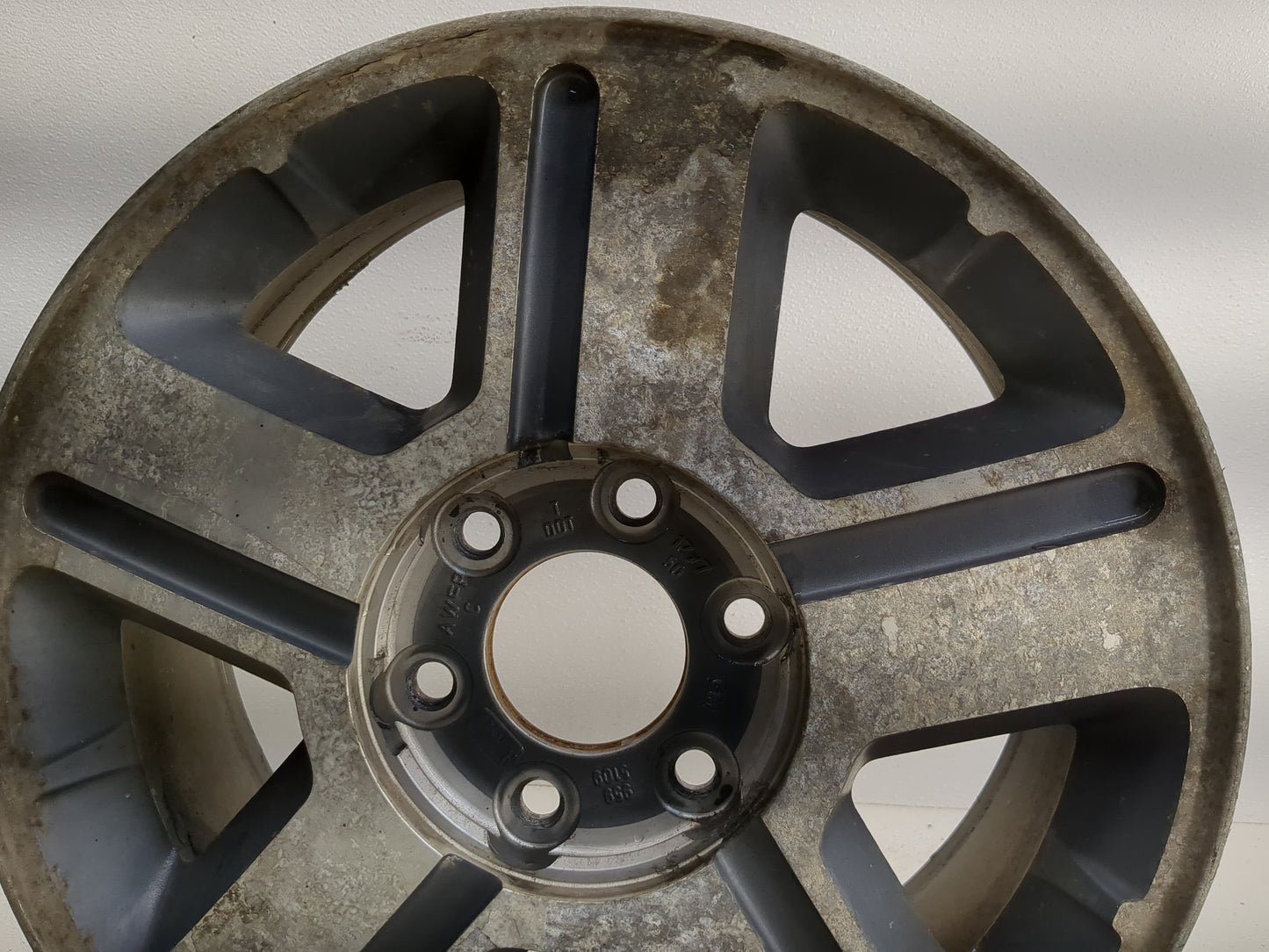 2004-2008 Chevrolet Trailblazer Oem Wheel Rim 1247784 - Oemusedautoparts1.com