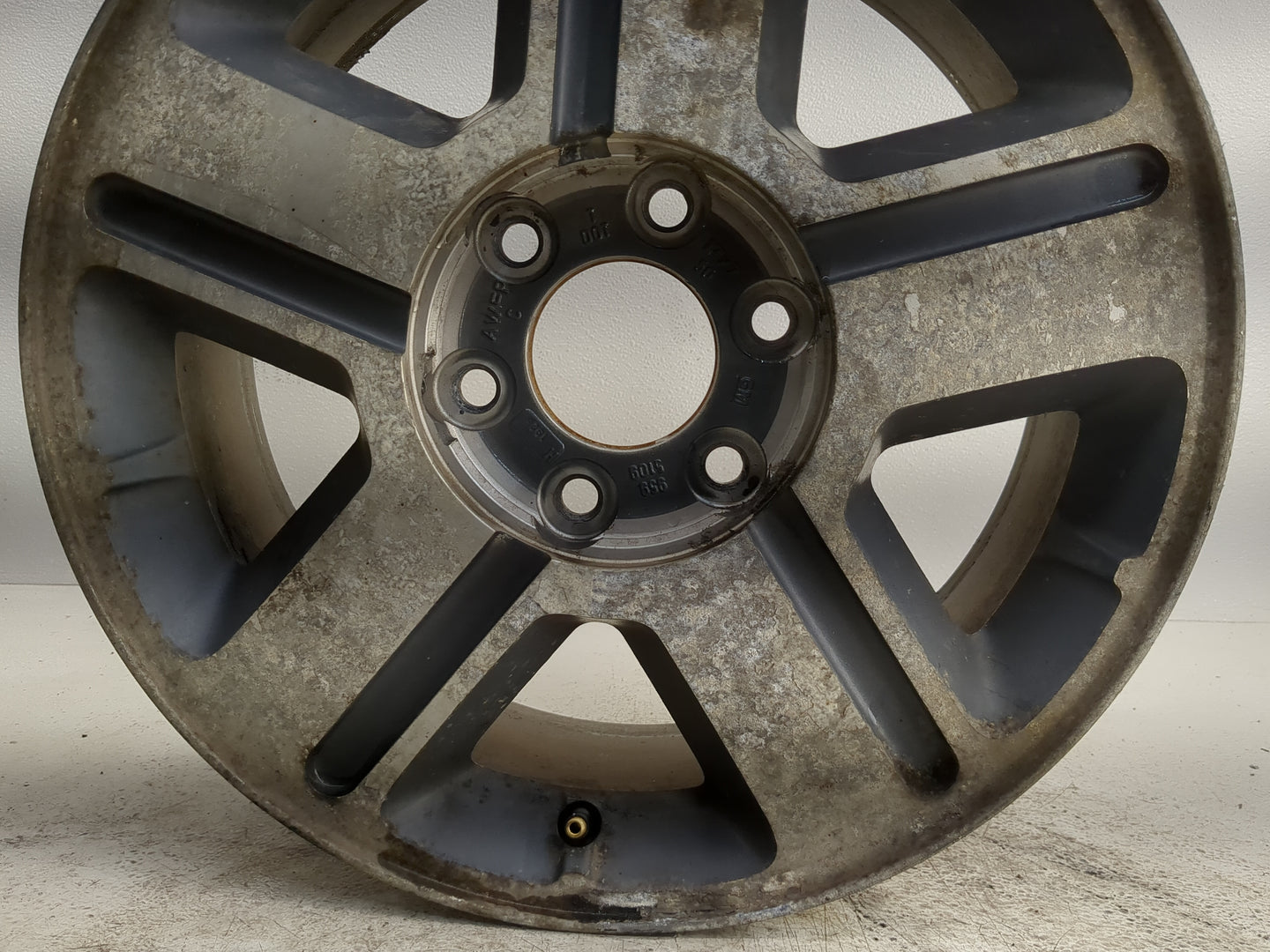 2004-2008 Chevrolet Trailblazer Oem Wheel Rim 1247784 - Oemusedautoparts1.com