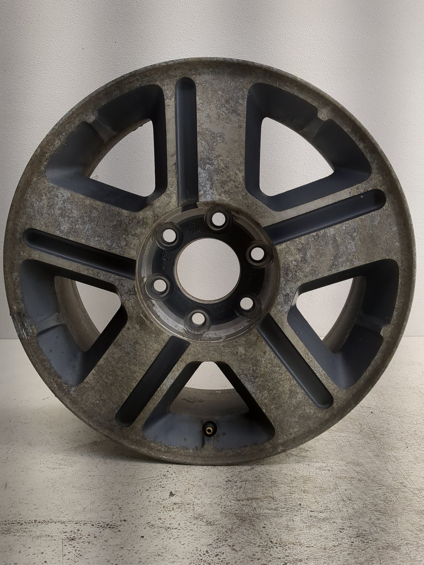 2004-2008 Chevrolet Trailblazer Oem Wheel Rim 1247791 - Oemusedautoparts1.com