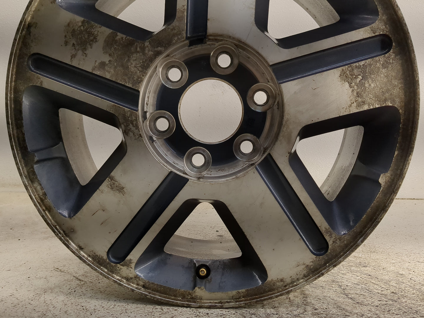 2004-2009 Chevrolet Trailblazer Oem Wheel Rim 1374694 - Oemusedautoparts1.com