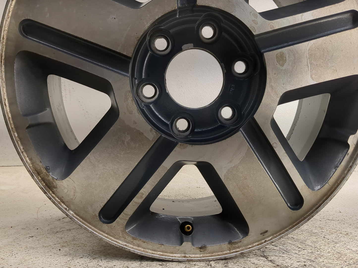 2004-2009 Chevrolet Trailblazer Oem Wheel Rim 1374696 - Oemusedautoparts1.com