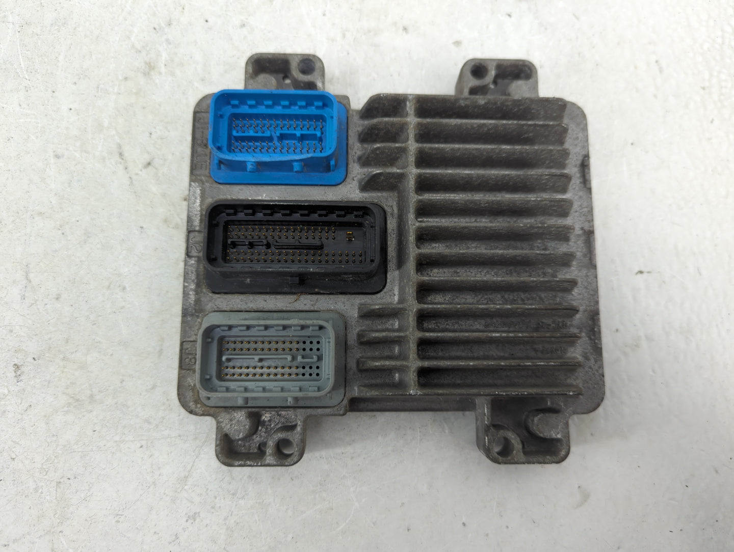 2006 Chevrolet Trailblazer PCM Engine Control Computer ECU ECM PCU OEM P/N:12604438 Fits Fits 2004 2005 OEM Used Auto Parts 