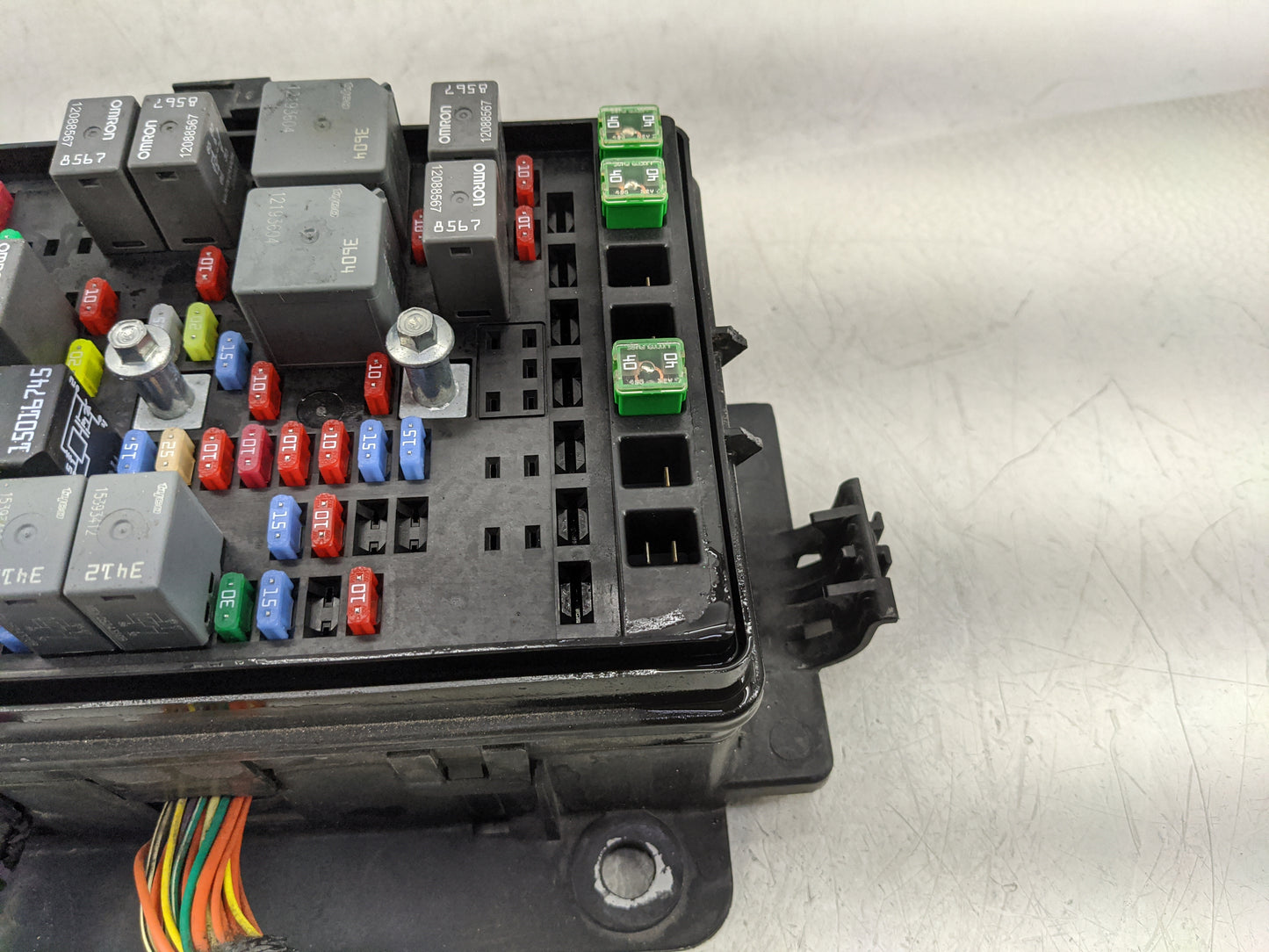 2006 Chevrolet Trailblazer Fusebox Fuse Box Panel Relay Module P/N:2285-1624 15141557-4 Fits OEM Used Auto Parts - Oemusedau